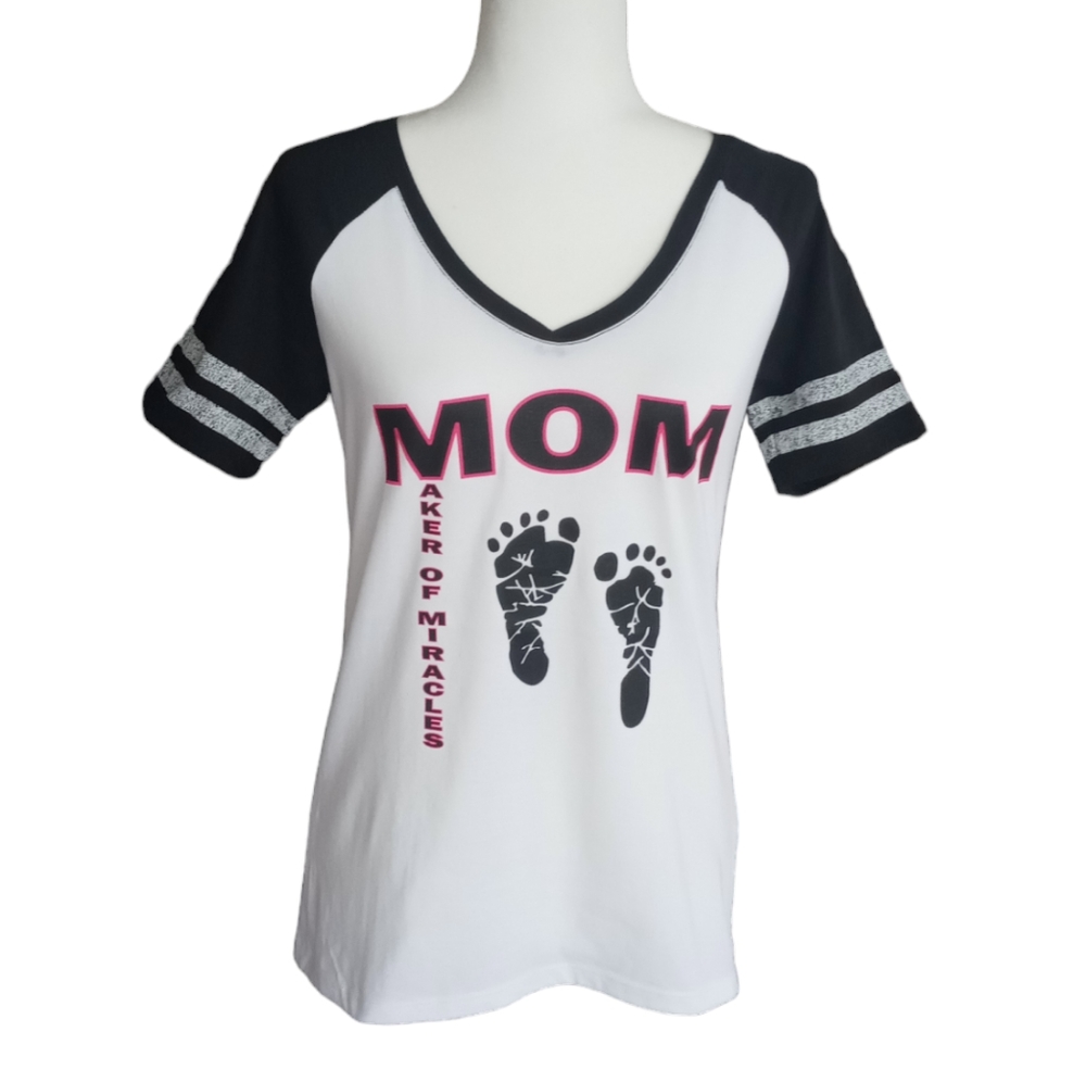 🌻4 LEFT🌻 MOM Maker Of Miracles Graphic Tee Shirt Size Medium